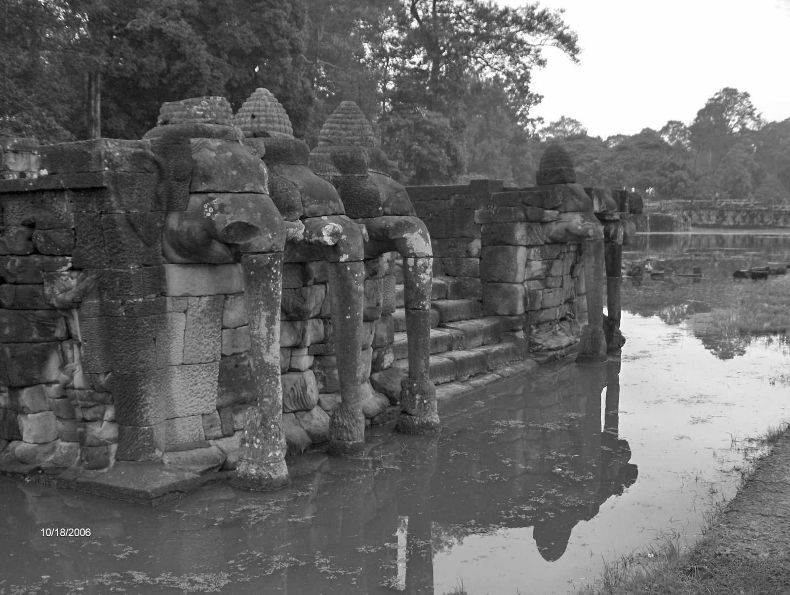 [Angkor+-+Bayon+-+Terrasse+aux+Ã©lÃ©phants.jpg]