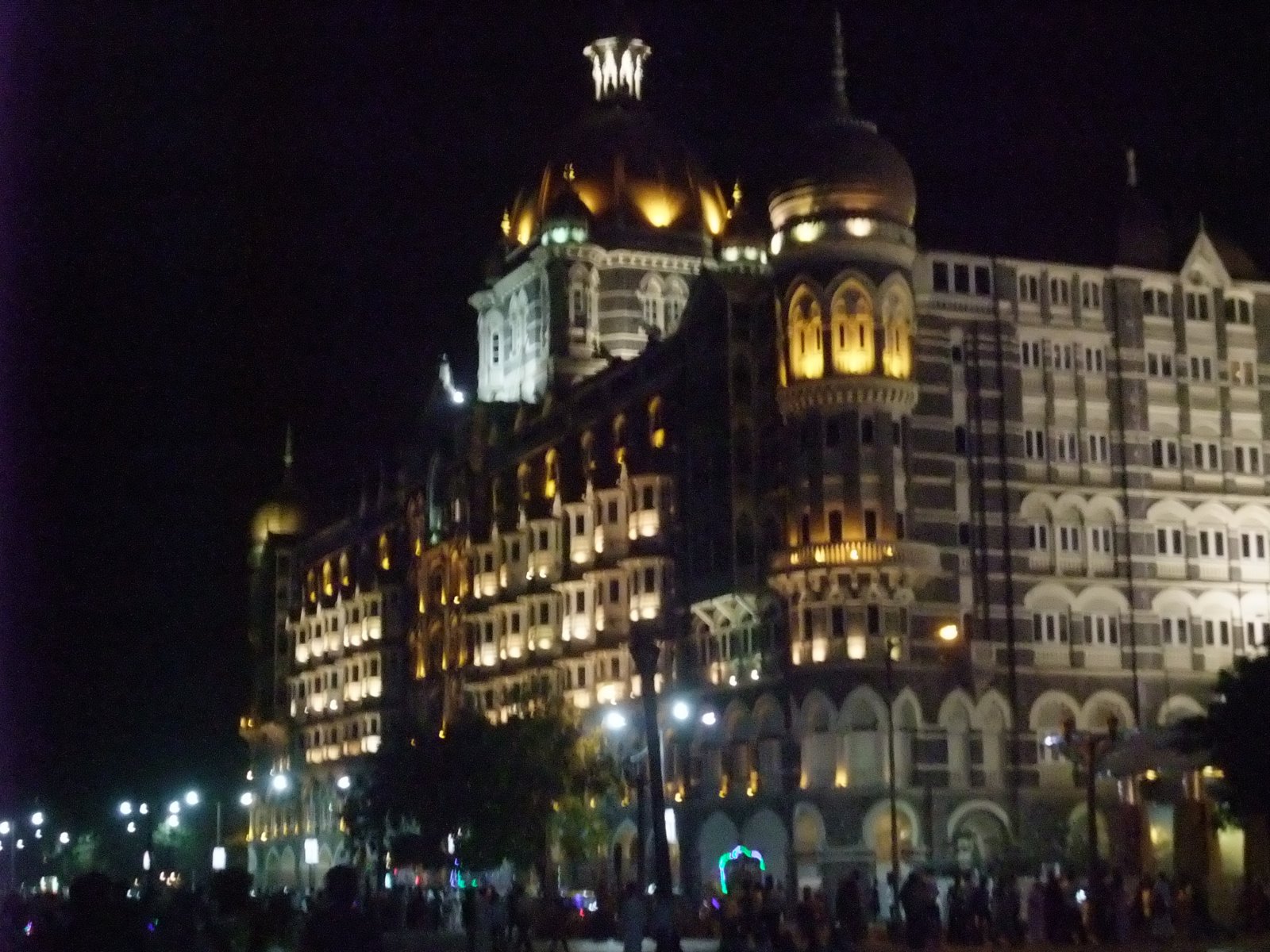 [Mumbai+le+taj+palace+1.JPG]