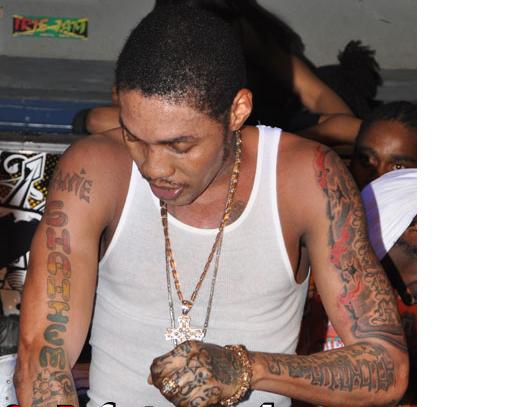 kartel bleached face