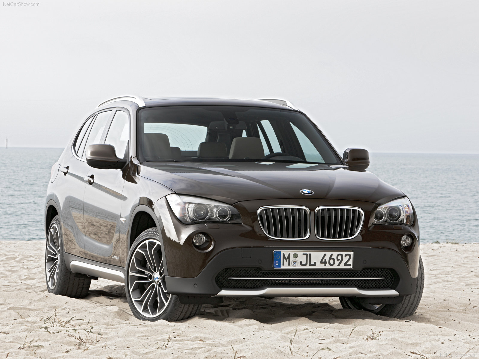 BMW-X1_2010_1600x1200_wallpaper_02.jpg