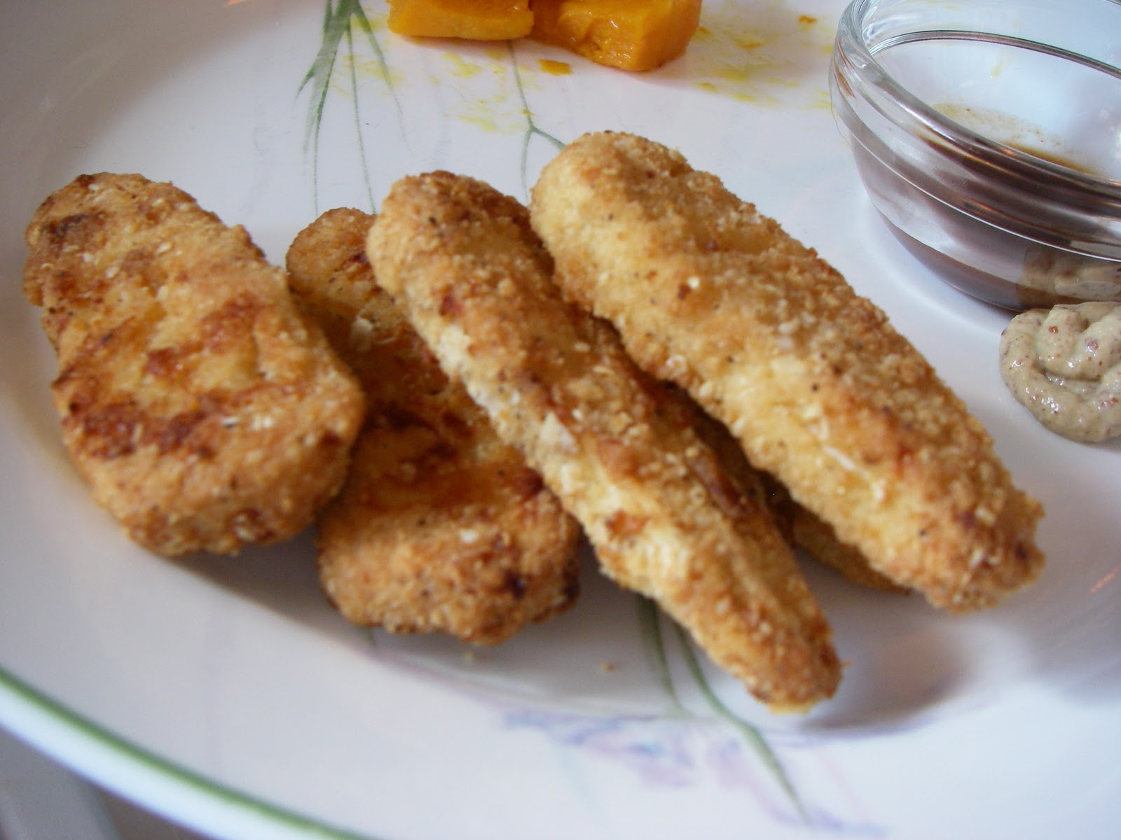 LoveAndFruits Vegan MofoGardein Chicken Strips Review