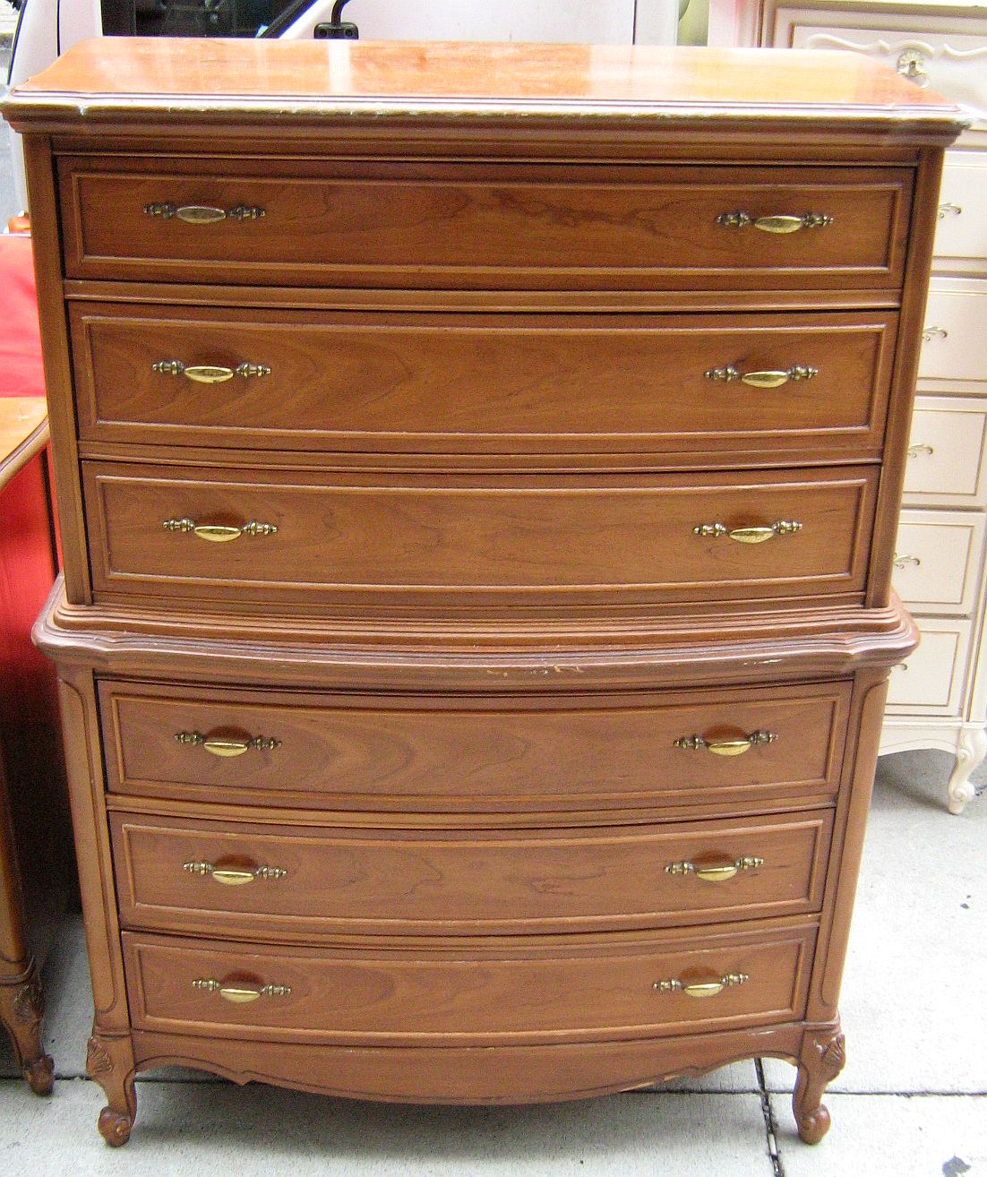 [walnut+chest.jpg]