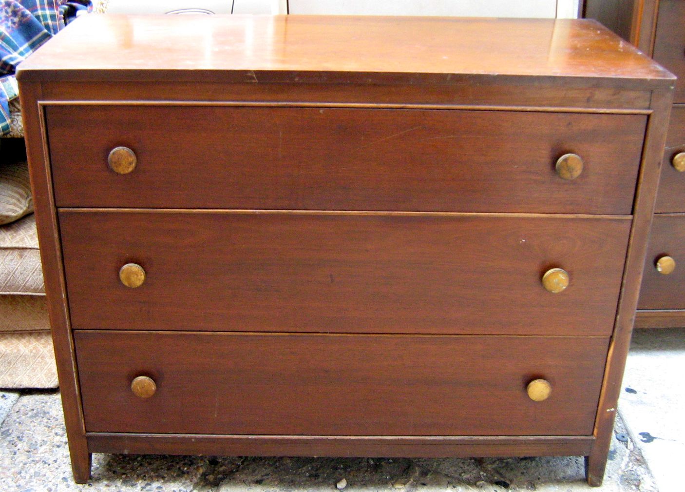 [mahogany+dresser.jpg]