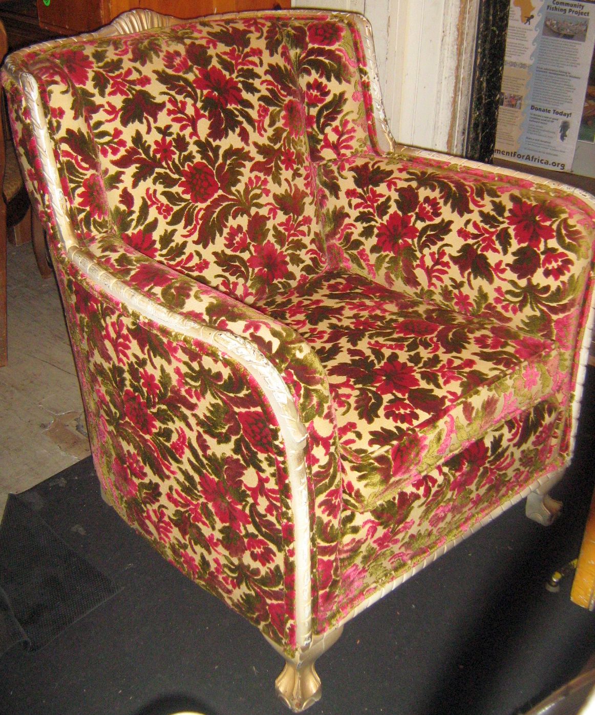 [pink+floral+chair.JPG]