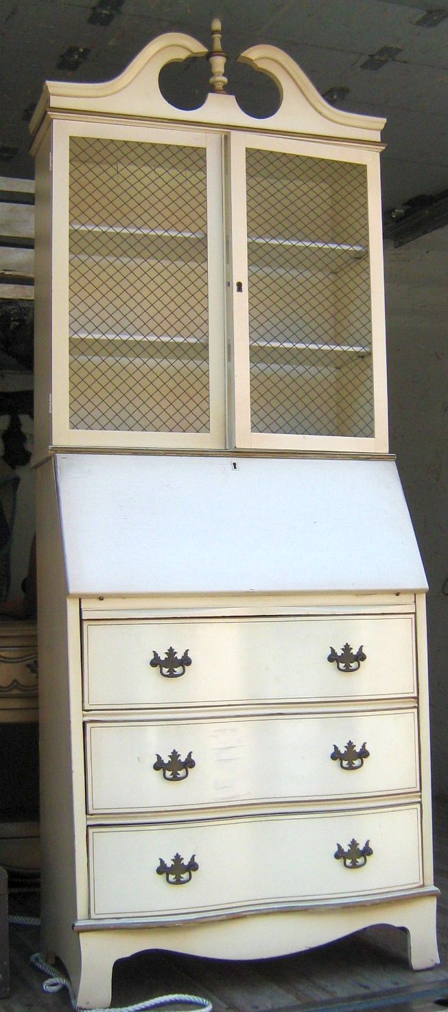 [french+provincial+secretary.JPG]