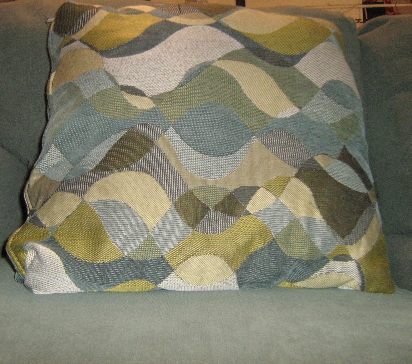 [teal+pillow.jpg]