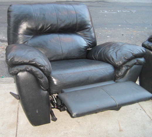 [leather+chair.jpg]