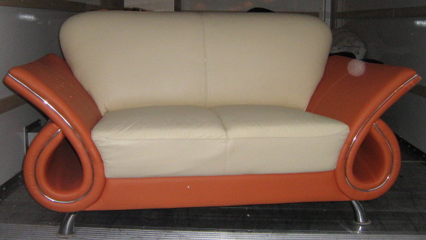 [orange+couch.jpg]