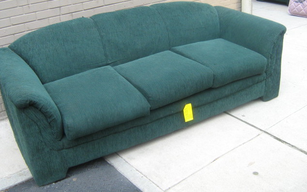 [green+couch.jpg]