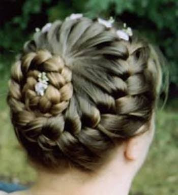 Short Crown Hairstyle. short with heavy bangs for movement Short Crown Hairstyle. short with heavy bangs for movement