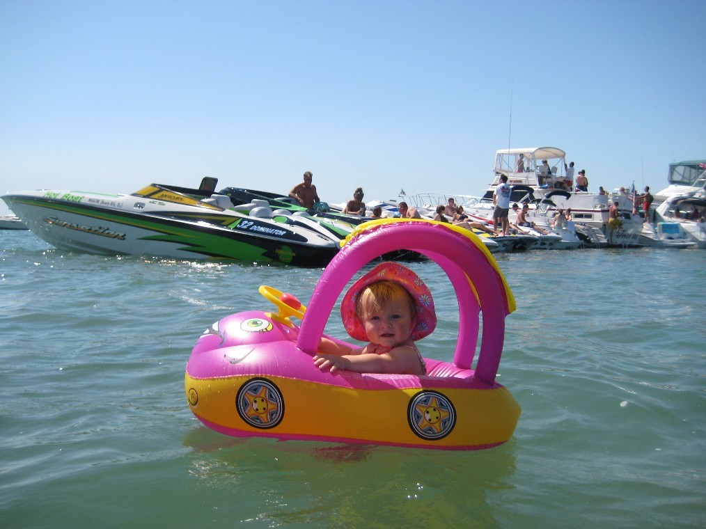 [MaggieInHerBoat2008.jpg]