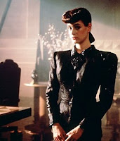 Sean Young never looked so good!