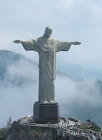 the immense statue of Rio Cristo Redentor