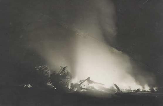 [Pander+S-4+on+fire+at+Allahabad.jpg]