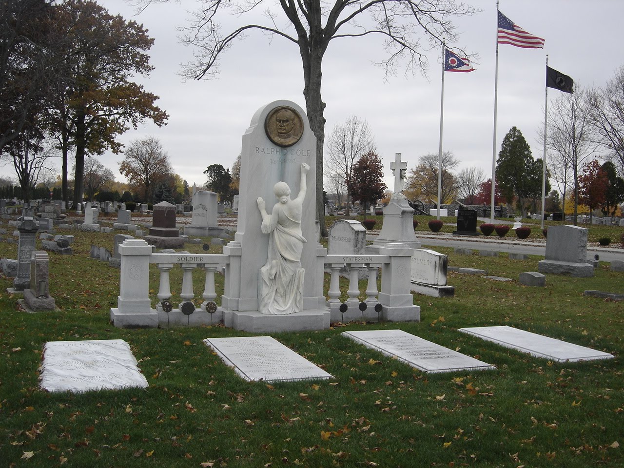 Maple grove cemetery lokinova