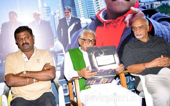 http://4.bp.blogspot.com/_kLvzpyZm7zM/S9UlPQ5ntII/AAAAAAAAKdc/u3dr2ObnJls/s1600/Kathiri-Veyil-Audio-Launch-stills-02.jpg