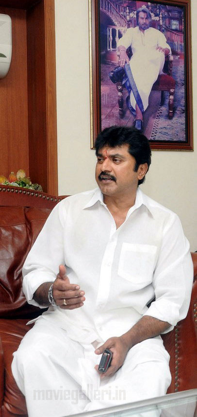 http://4.bp.blogspot.com/_kLvzpyZm7zM/TD6w8rkN2PI/AAAAAAAAR-4/nZk7XWSIQMc/s1600/Sarathkumar_Birthday_Celebration_05.jpg