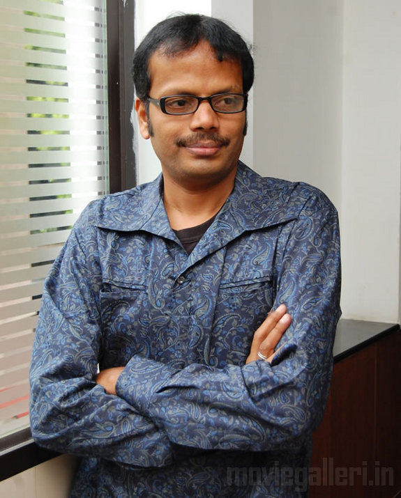 http://4.bp.blogspot.com/_kLvzpyZm7zM/TDbIvdDOp4I/AAAAAAAARXo/4FkNgZzhhQQ/s1600/SS_Kumaran_Music_Director_photos_03.jpg