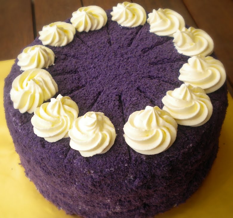 goldilocks ube cake