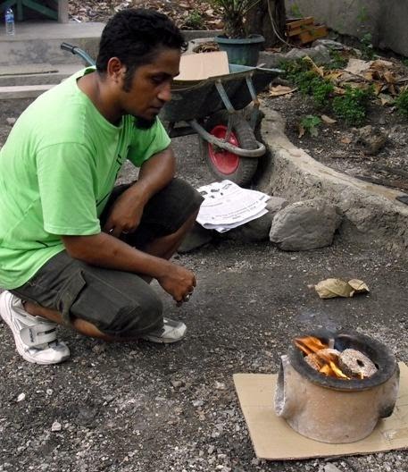 [Energia+Bio-Briquette+1.JPG]