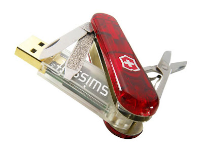 swissarmyusb_big_02.jpg
