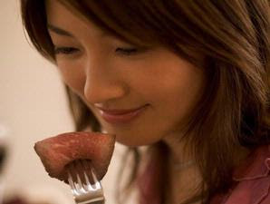 http://4.bp.blogspot.com/_kQRDcEtbKqw/SsApAIa17FI/AAAAAAAAAMw/RKIDJgR88Dk/s320/makan+daging.jpg