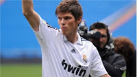 Huntelaar signs Real Madrid