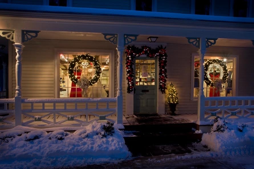 [store+in+snow2.JPG]