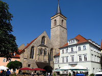 The first upstairs church we have walked under, at the end of Kramerbrucke