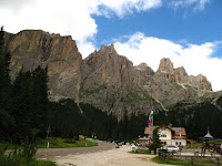 Dolomite Drive