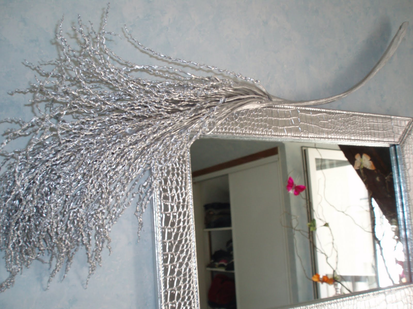 D'une branche à l'autre: Un miroir customisé