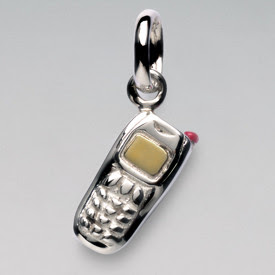 Smallest hand cellpone image