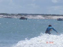 surfando em baía formosa