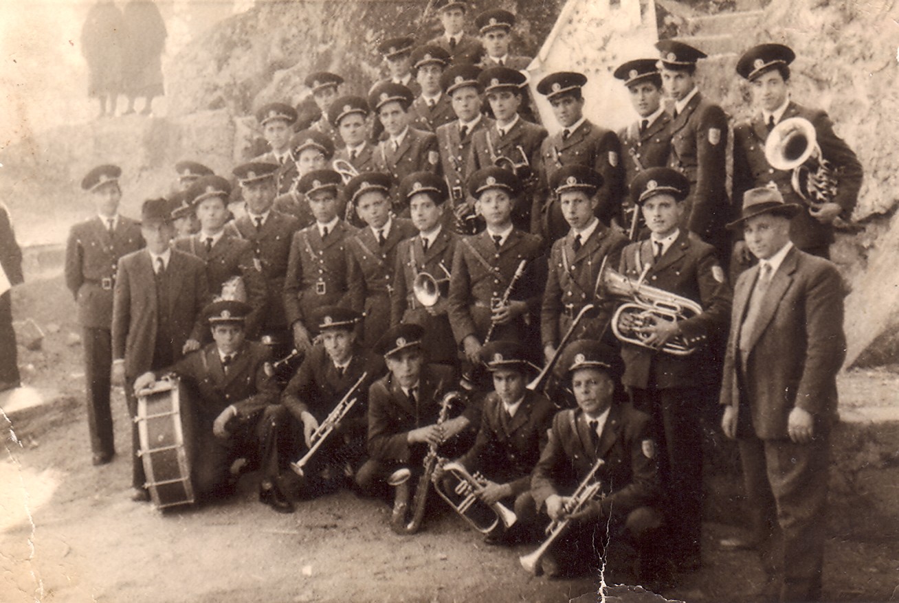 [Banda_Loriga3.jpg]