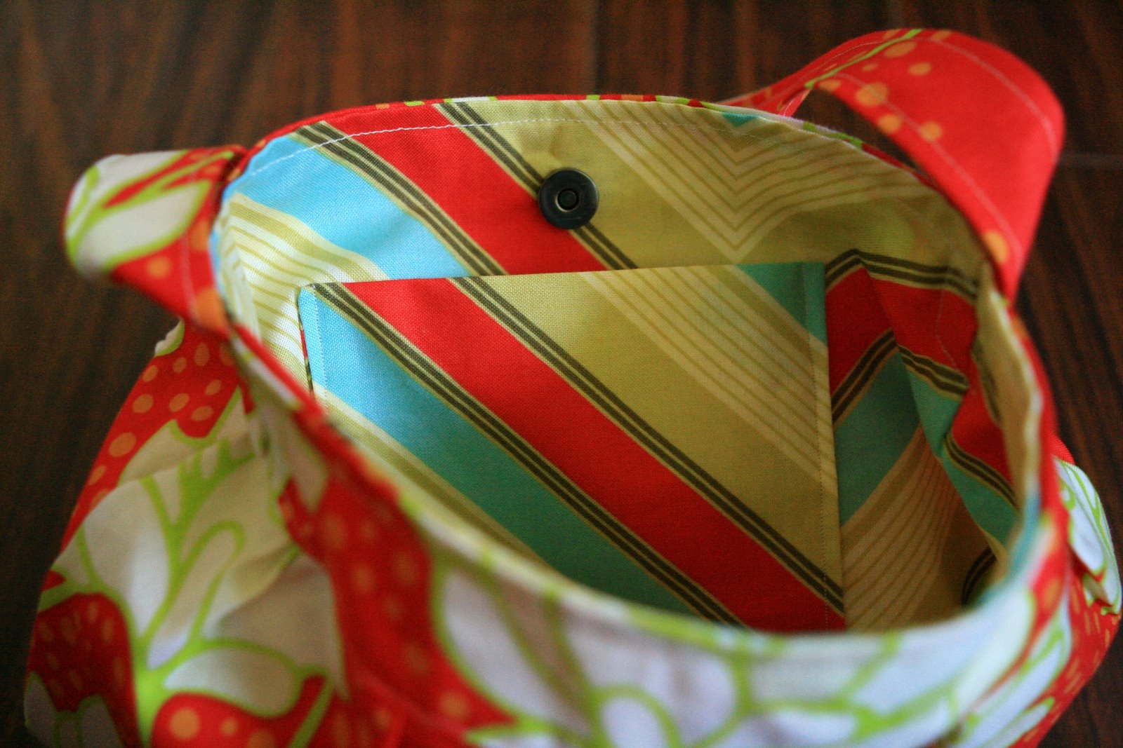 [Buttercup+Bag+Inside.JPG]