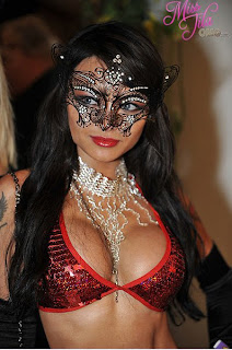 Tila Tequila Big Cleavage