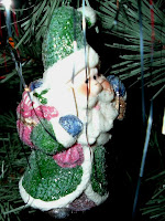 Ceramic Santa in Green -frosted