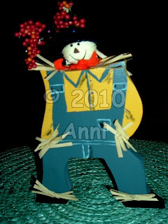 Letter Capital 'R' - Scarecrow