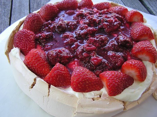Pavlova Cake with Thermomix Pavlova Cake with Thermomix