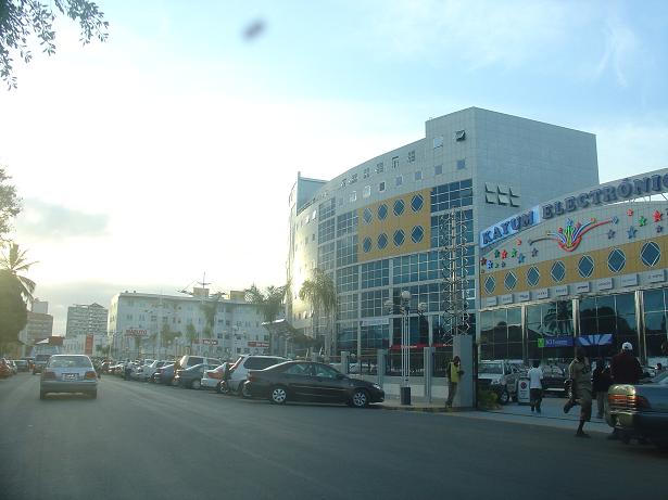 [Maputo+Shopping+Center.JPG]