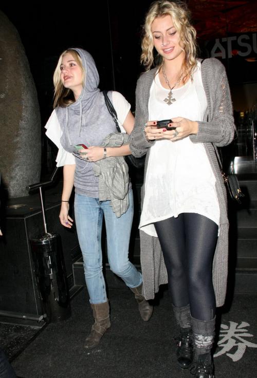 [Aly+and+AJ+Michalka+in+DL1961+jeans.jpg]