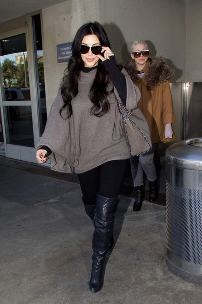 kim kardashian 2011 outfits. Kim Kardashian#39;s Airport