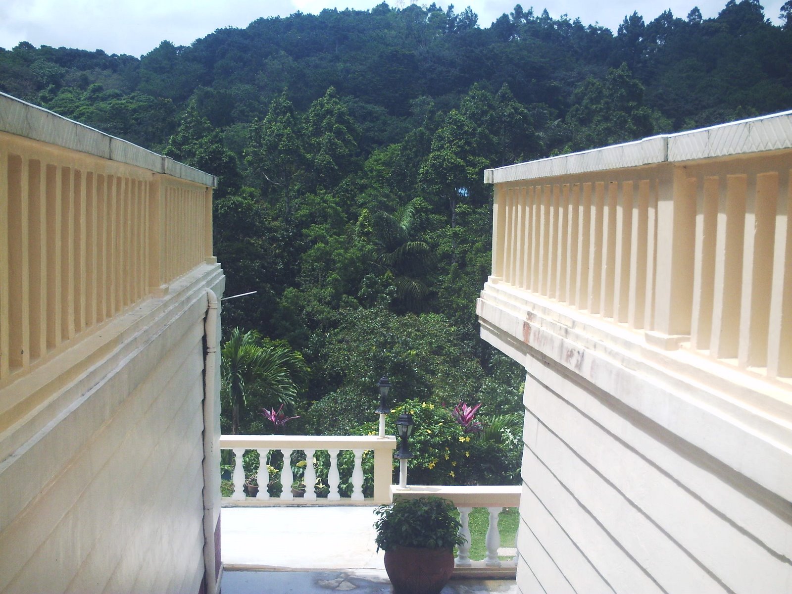 [PHTO0199.JPG]