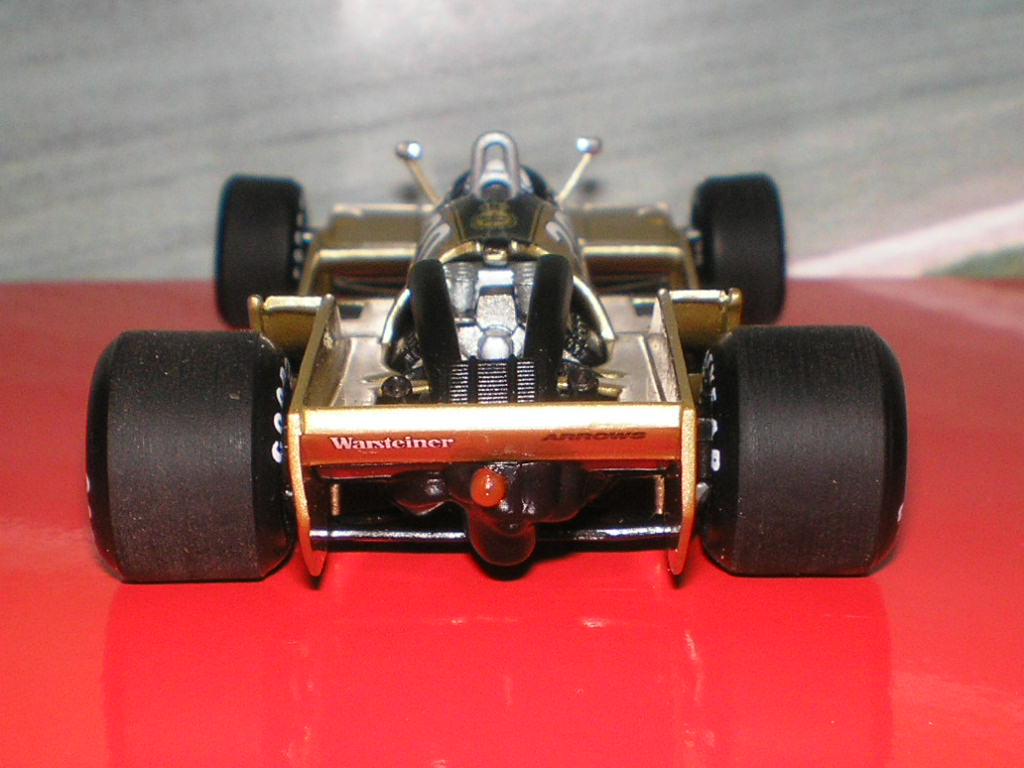 [ArrowsA2e.JPG]