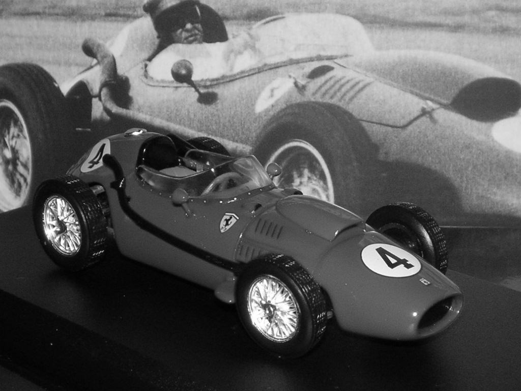 [FerrariD246e.JPG]