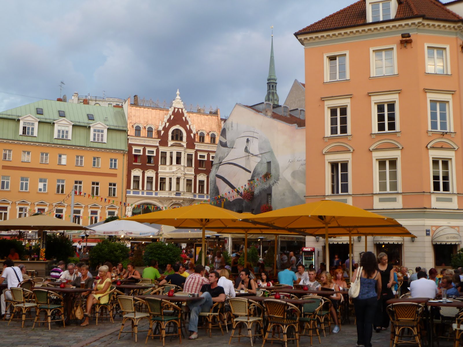 Life in a year full of Saturdays: Riga - Latvian night moves