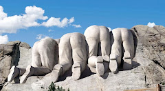 back side of Mount Rushmore