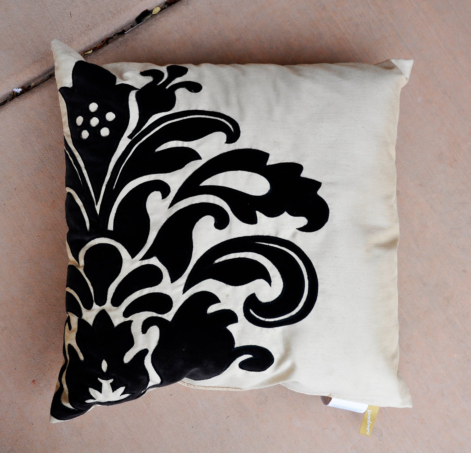 [pillow.jpg]
