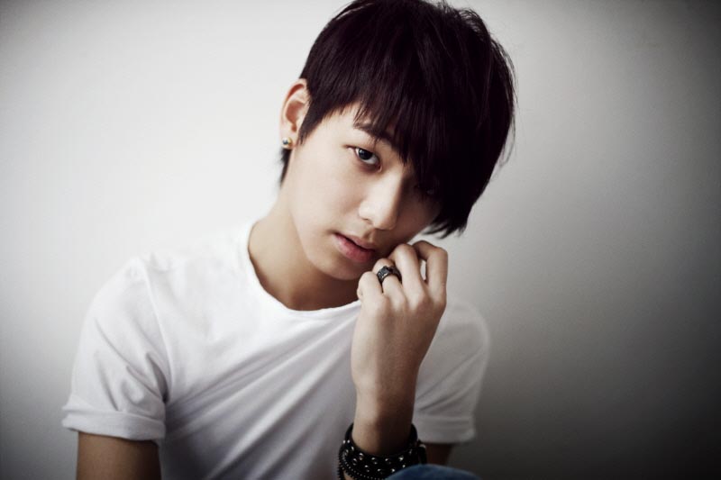 http://4.bp.blogspot.com/_knPZ2xMKoz8/S_8tLb_NjeI/AAAAAAAAANc/W92mJalh3hM/s1600/cnblue-visual-magnae-kang-min-hyuk-drums.jpg