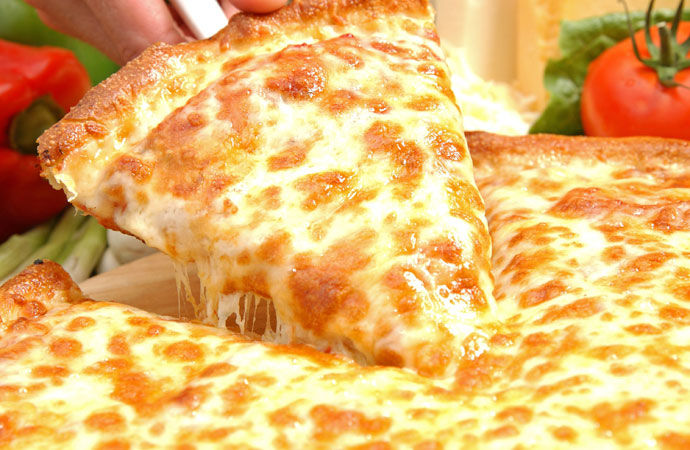 http://4.bp.blogspot.com/_koa6gYvQPWQ/S0YYgec6t7I/AAAAAAAAA0I/7KvGXH2pxlQ/s800/feta_cheese_pizza.jpg